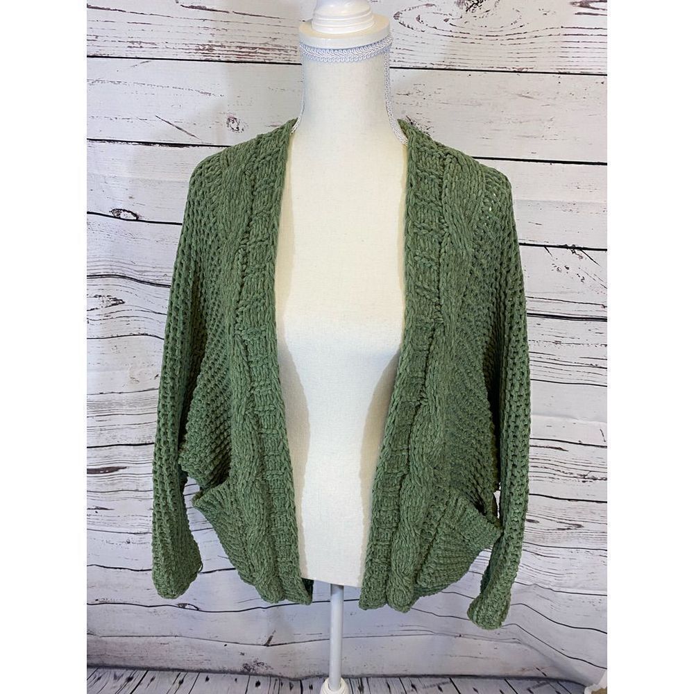 Pink Lilly Chenille Sweater Size Small